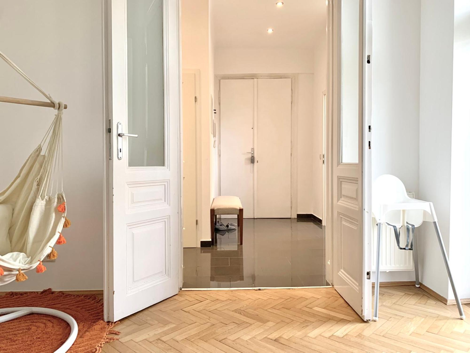 Bamboo City Apartment : A Cozy Family Haven In Vienna'S 9Th District Exterior photo